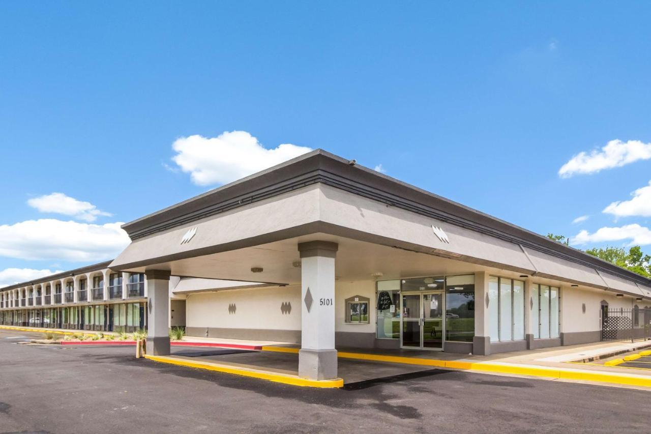 Motel 6 Groves, Tx Exterior photo