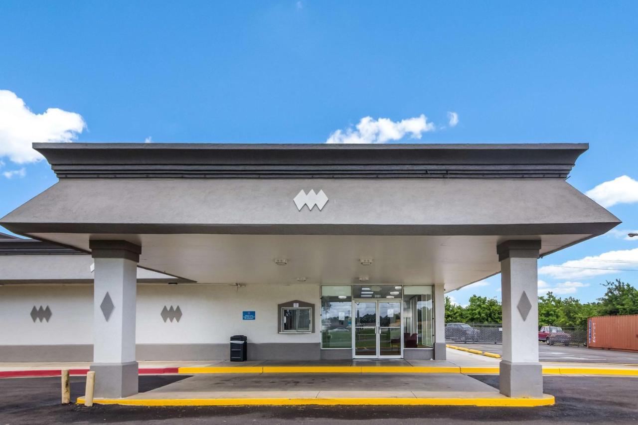 Motel 6 Groves, Tx Exterior photo